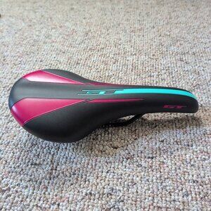 GT Laguna Pro Mountain Bike Seat/Saddle, New